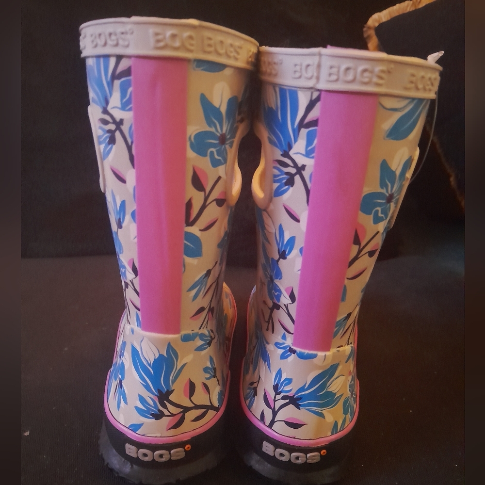 BOGS Floral Rain Boots - Picture 2 of 3